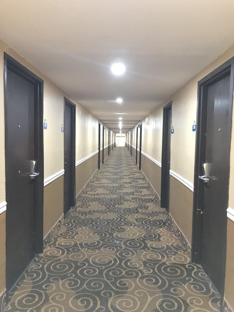 Days Inn By Wyndham Джоплин Экстерьер фото